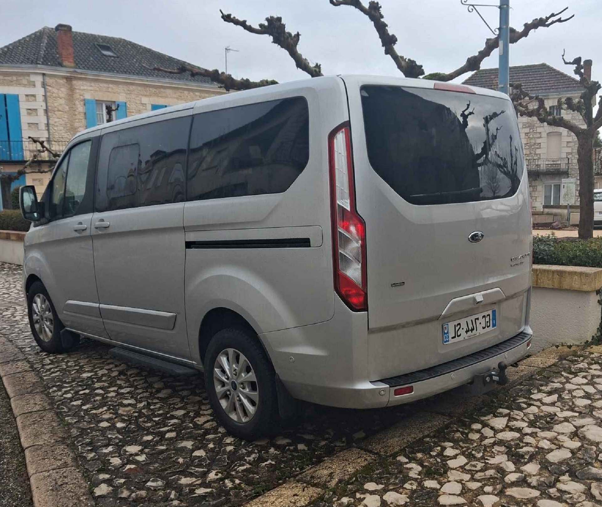nouvelle voiture(6) Chauffeur de taxi pour des transports de groupes dans le Lot-et-Garonne